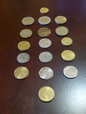 Mixed Metallic Coin Collection - Gold & Silver Tones